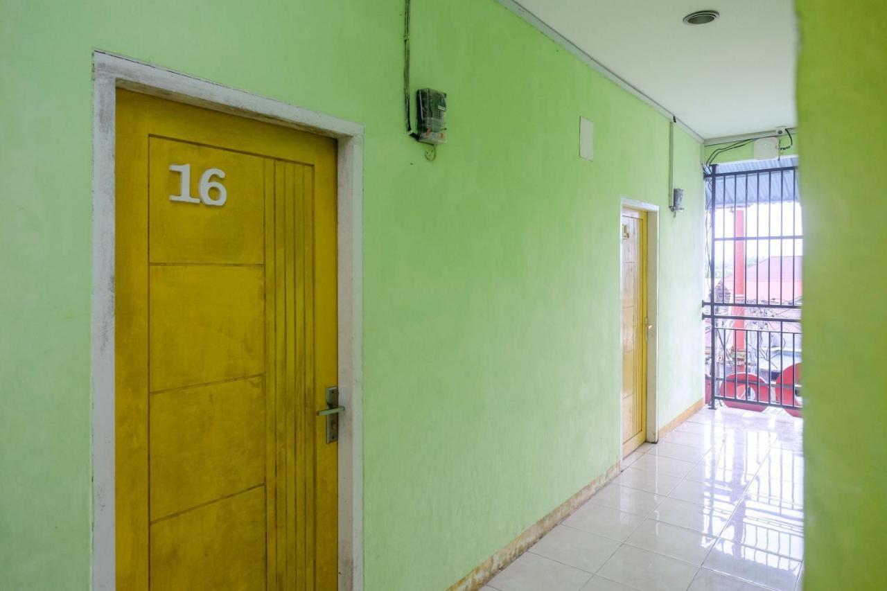 Reddoorz Near Politeknik Manado Exterior foto