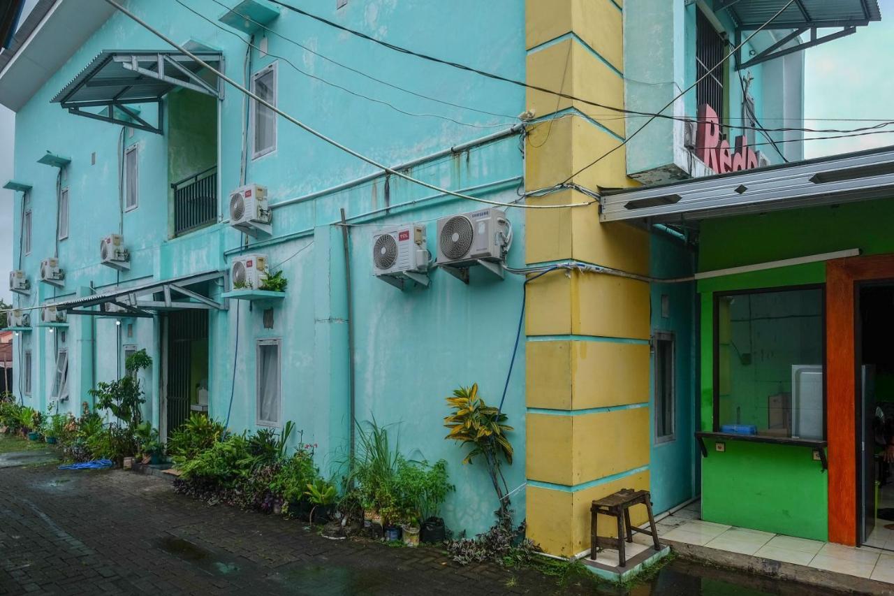 Reddoorz Near Politeknik Manado Exterior foto